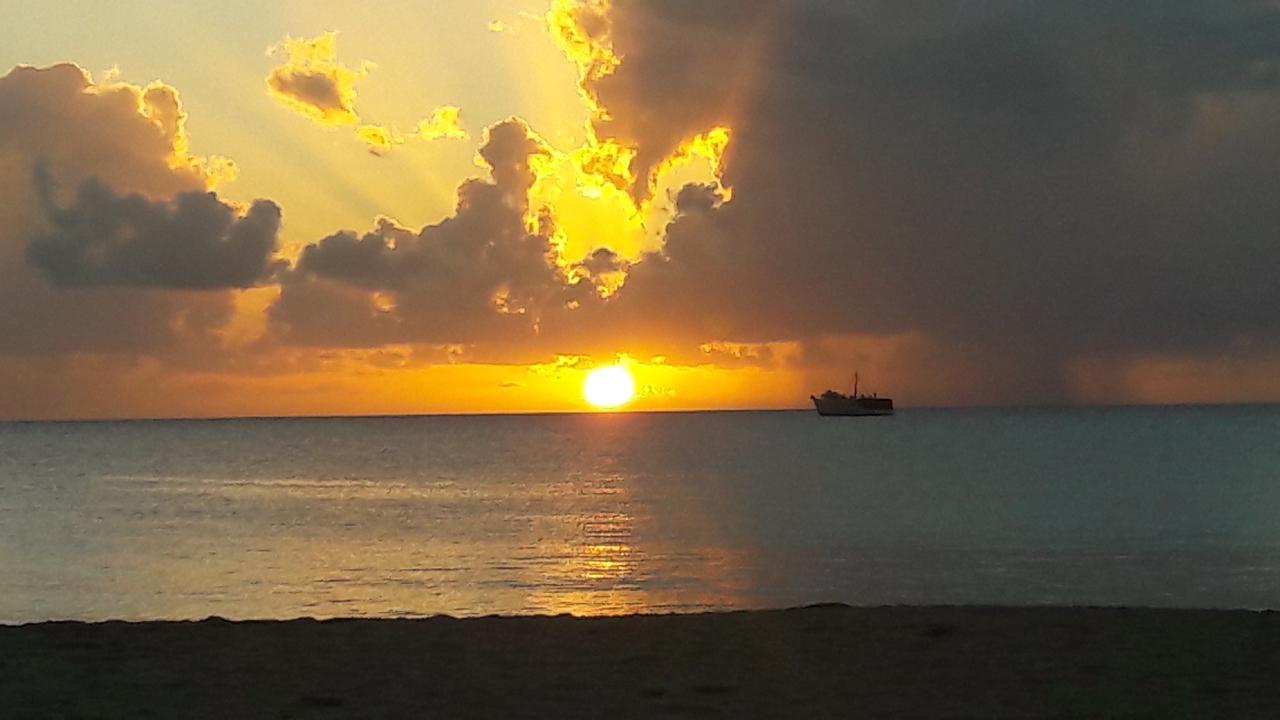 Pic-Nic Beach Corn Island Hotel Ngoại thất bức ảnh